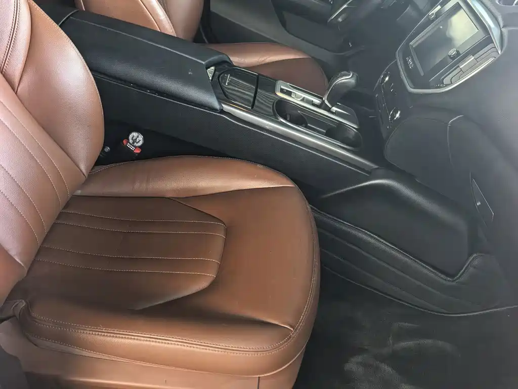 Maserati Ghibli — миниатюра 3
