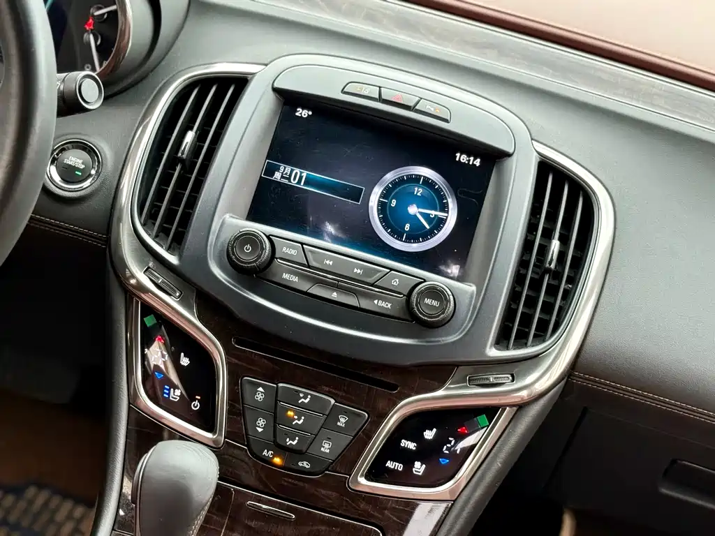 Buick LaCrosse — миниатюра 22