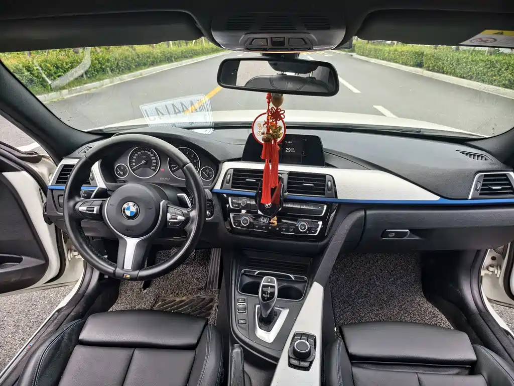 BMW 3 Series — миниатюра 12