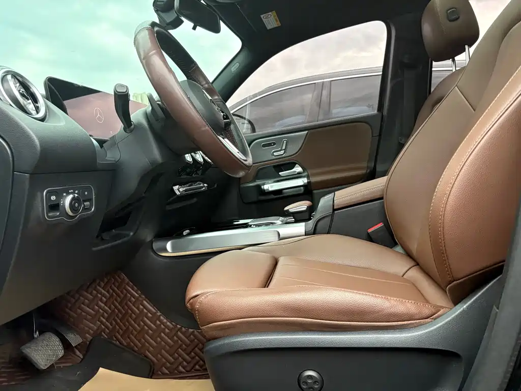Mercedes-Benz GLB — миниатюра 5