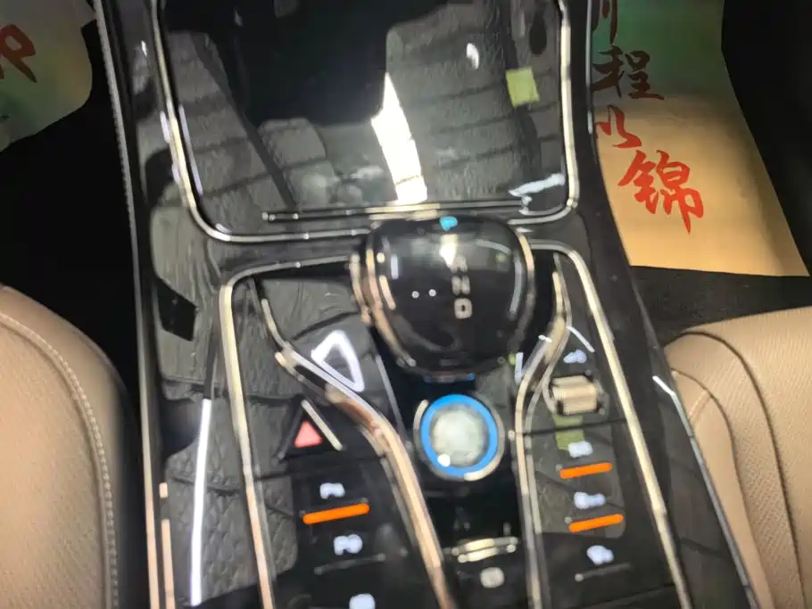 BYD Han — миниатюра 16