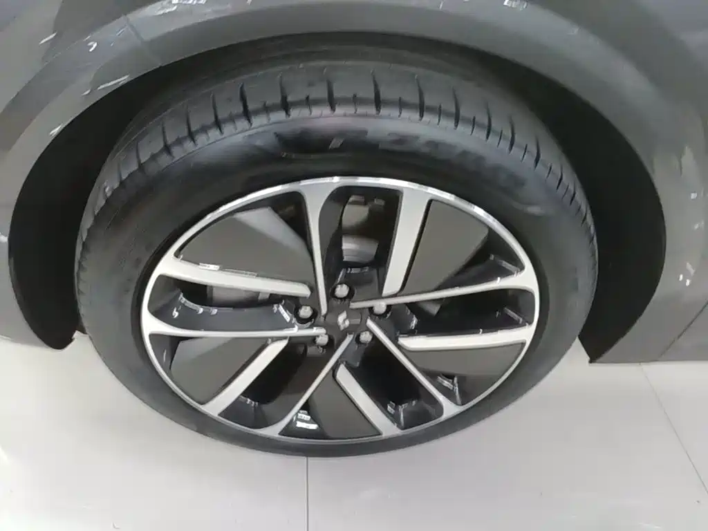 Li Auto Li L6 — миниатюра 23