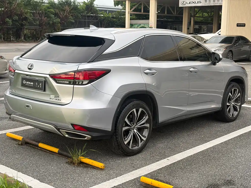 Lexus RX — миниатюра 9