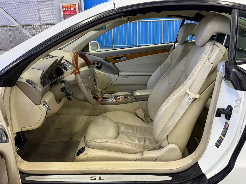Mercedes-Benz SL-Class — миниатюра 10
