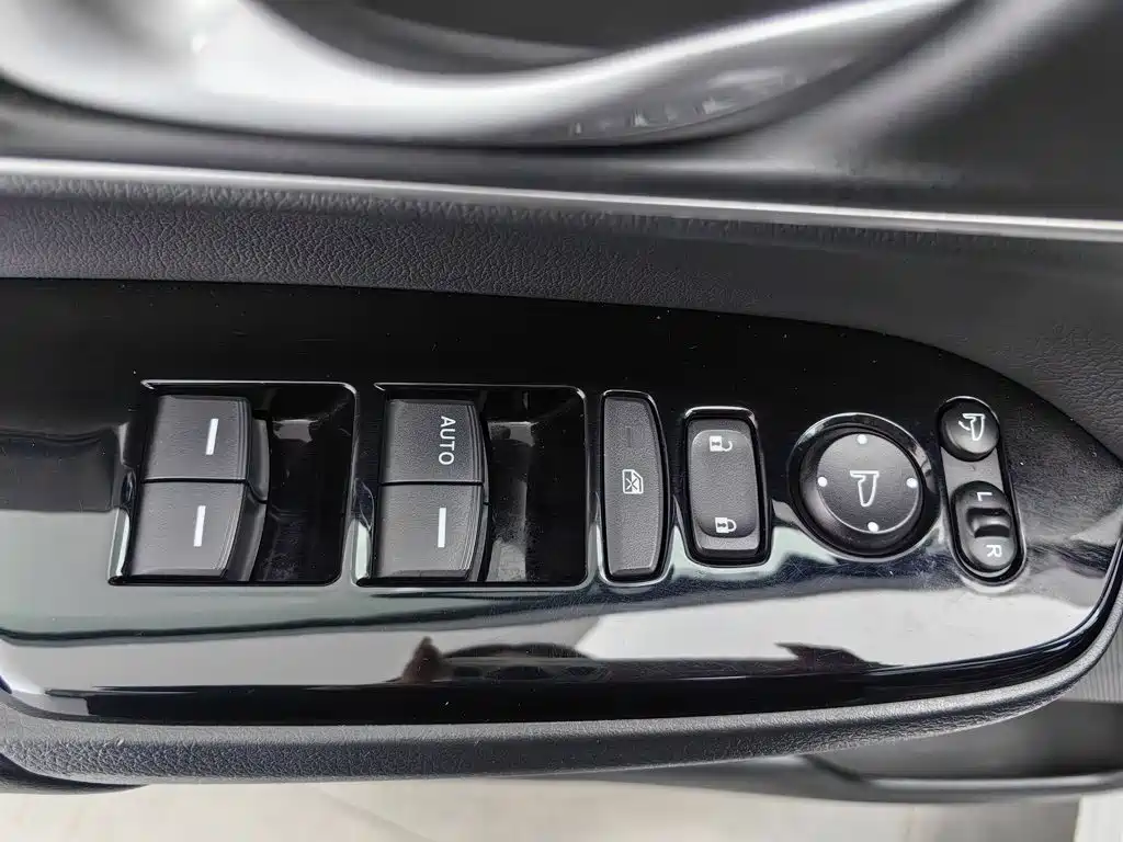Honda CR-V — миниатюра 9