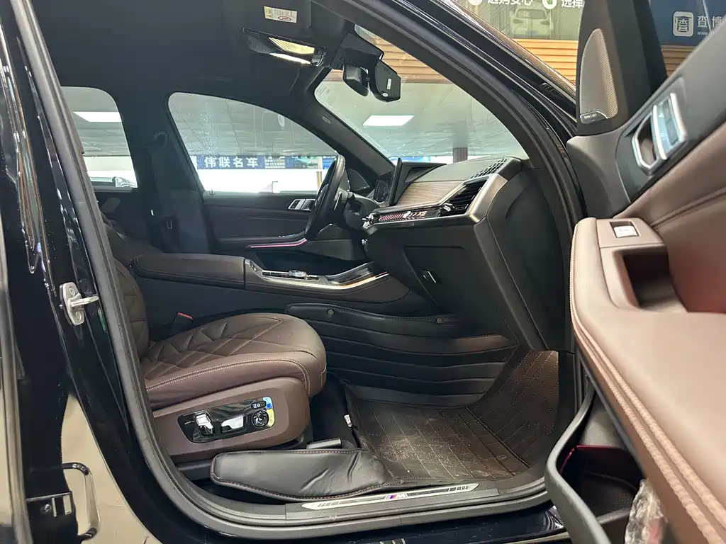 BMW X5 2023 xDrive 40Li M Sport