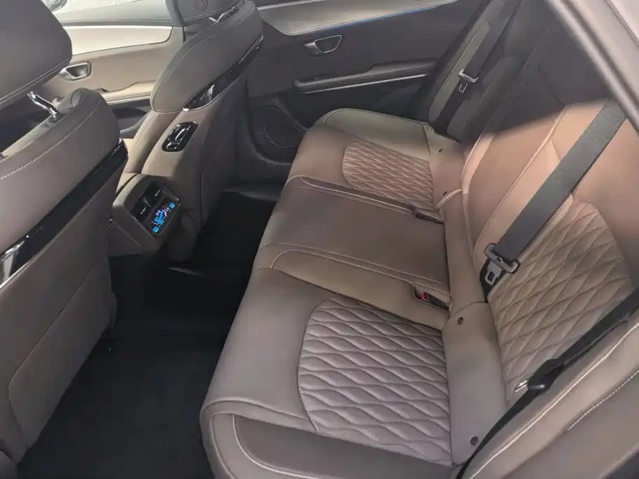 BYD Han — миниатюра 11