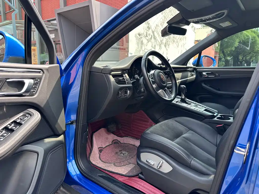 Porsche Macan — миниатюра 4