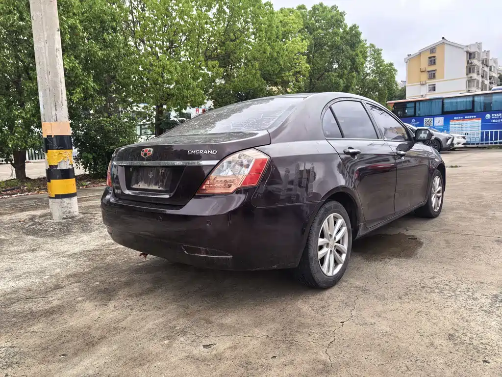 Geely Emgrand 2013 1.5L MT Elite