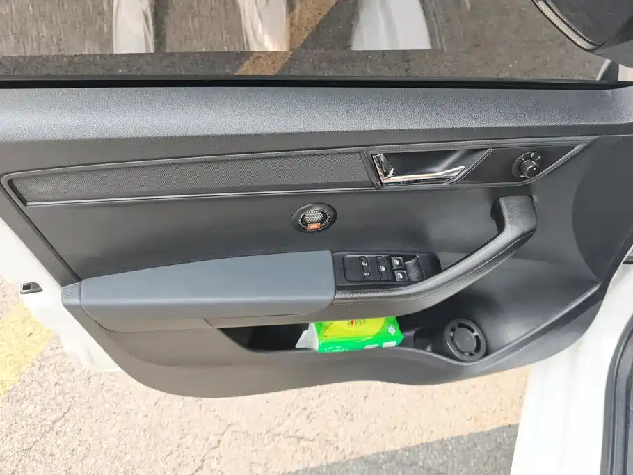 Skoda Fabia — миниатюра 7