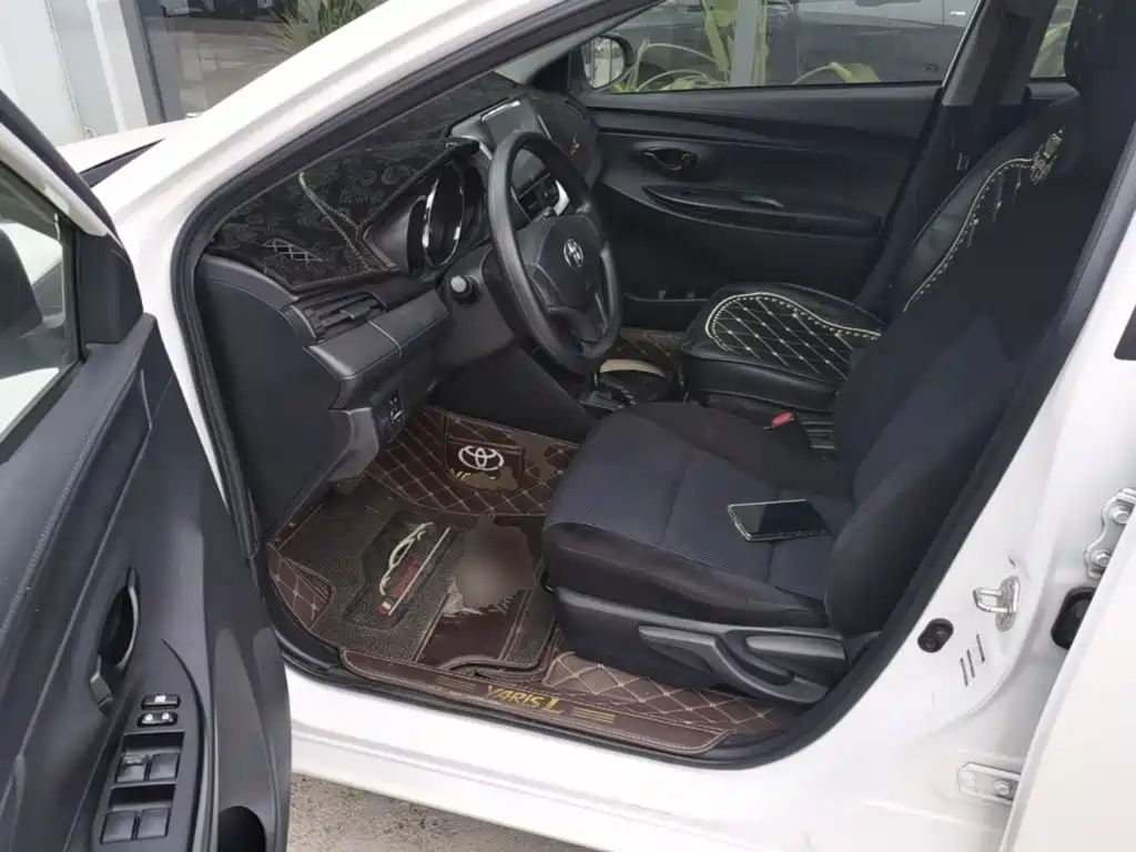 Toyota Yaris L — миниатюра 16