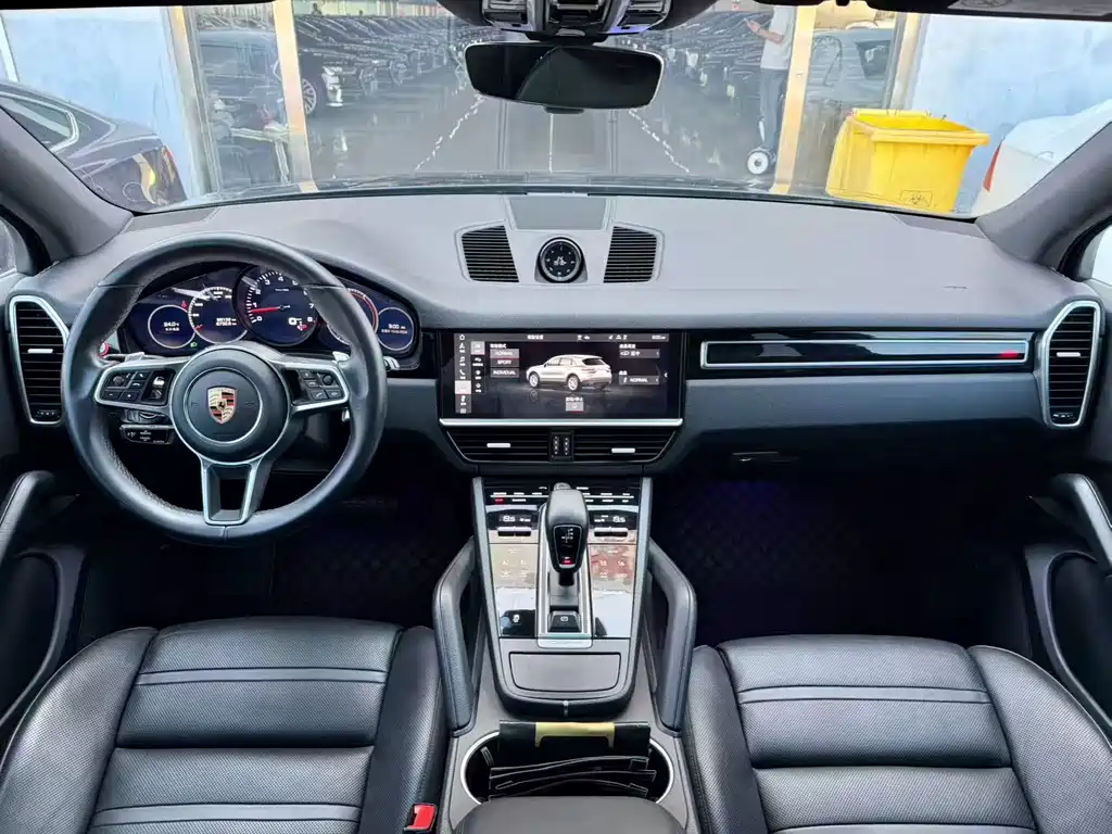 Porsche Cayenne — миниатюра 5