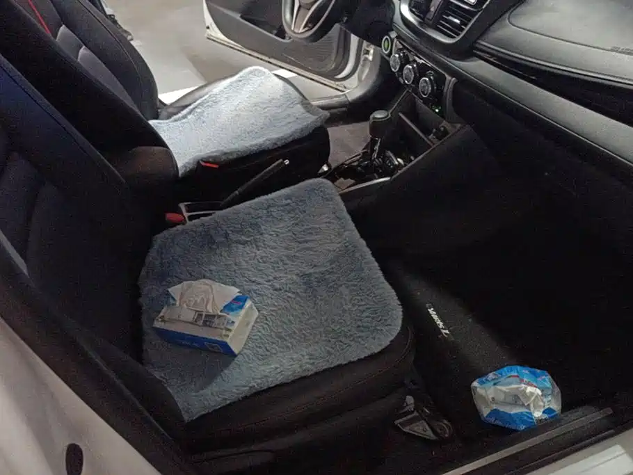 Toyota Yaris L — миниатюра 8