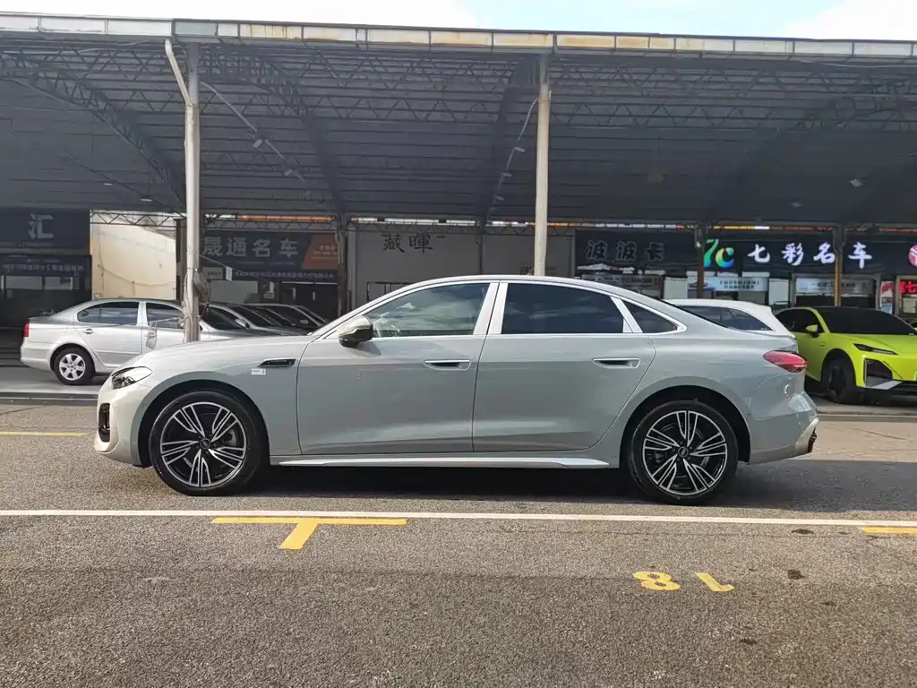Audi A5L — миниатюра 9