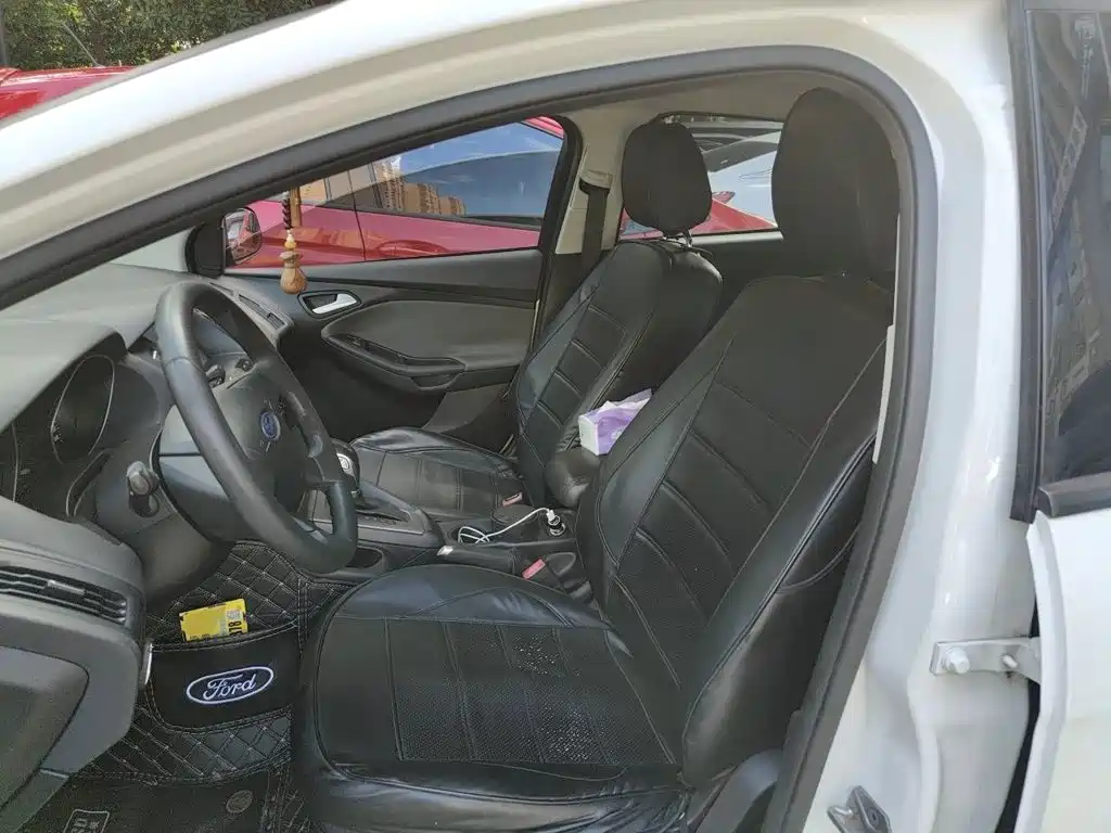 Ford Focus — миниатюра 11