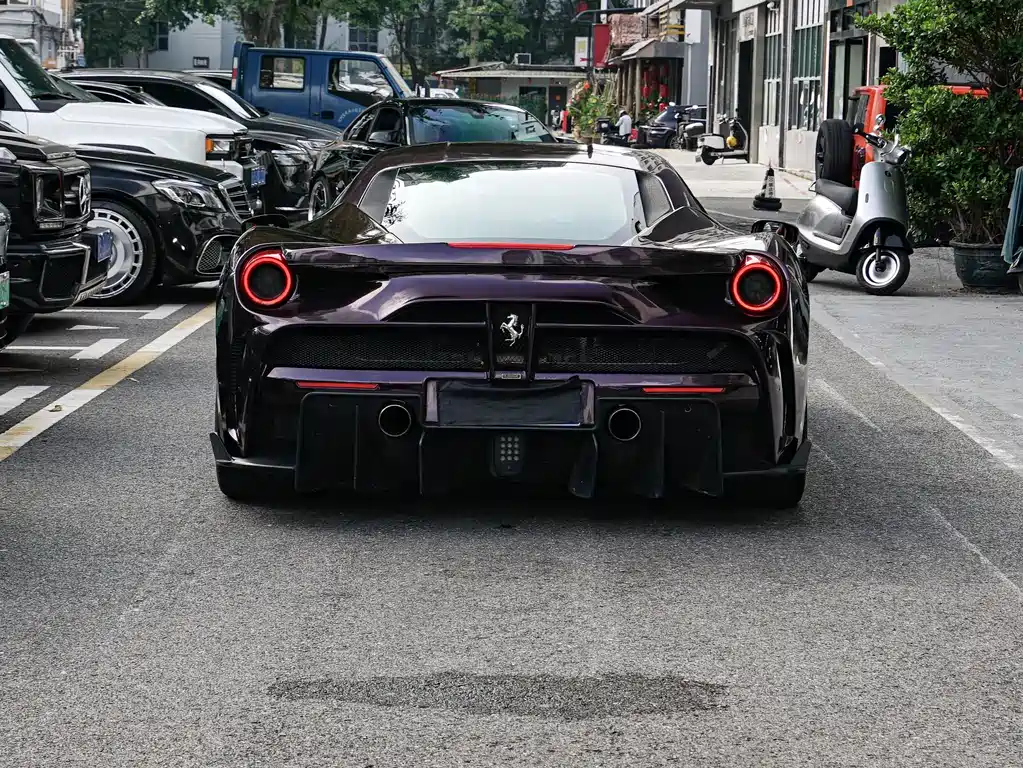 Ferrari 488 — миниатюра 11