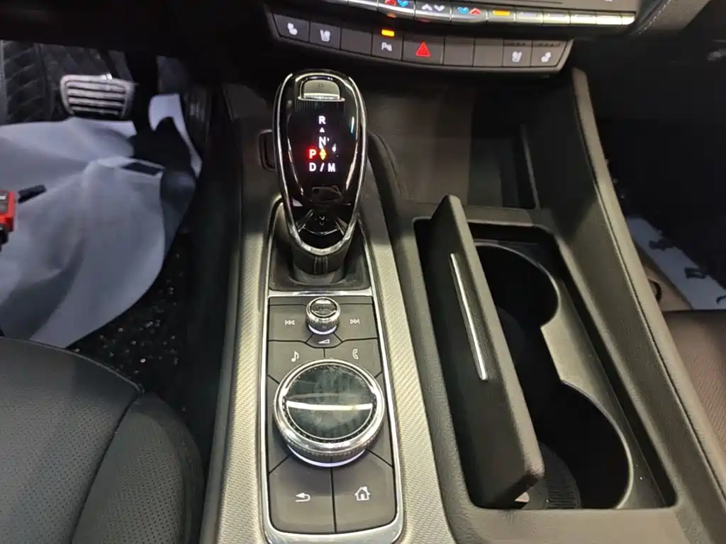 Cadillac CT5 — миниатюра 14