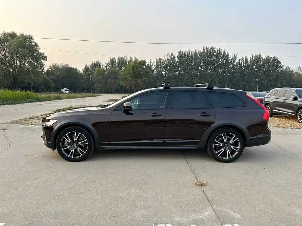 Volvo V90 — миниатюра 7