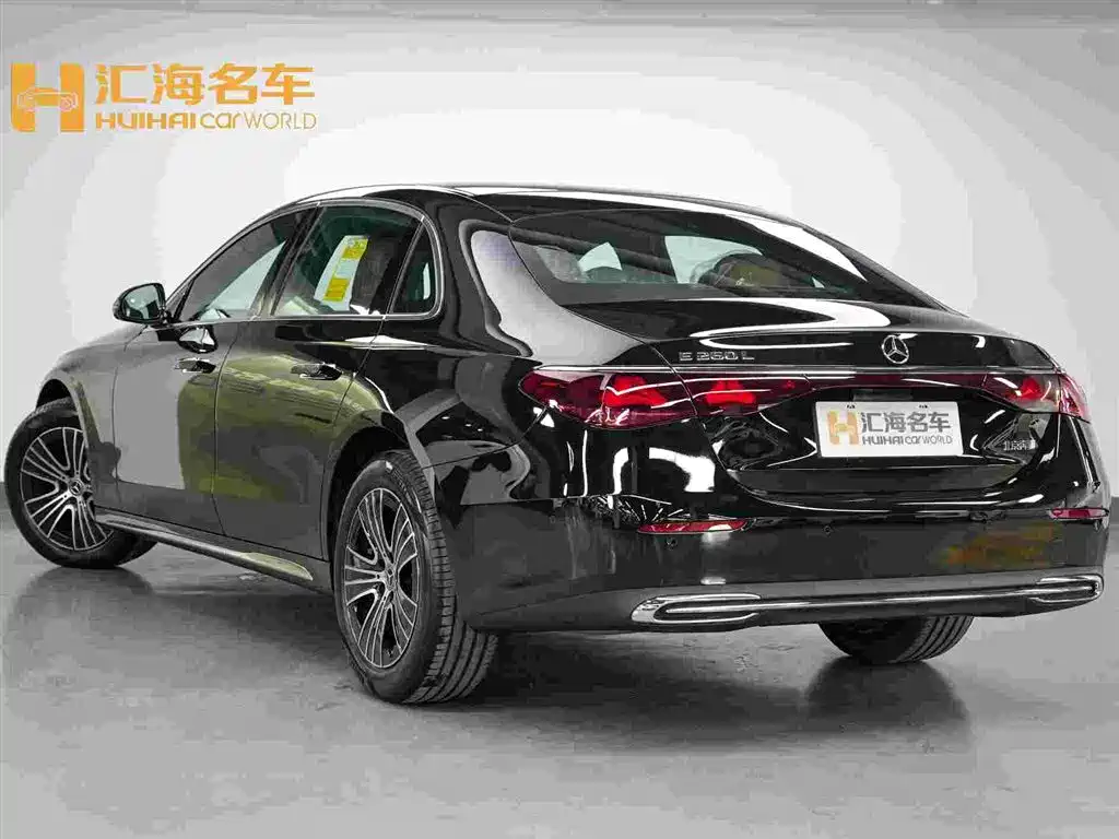 Mercedes-Benz E-Class — миниатюра 4