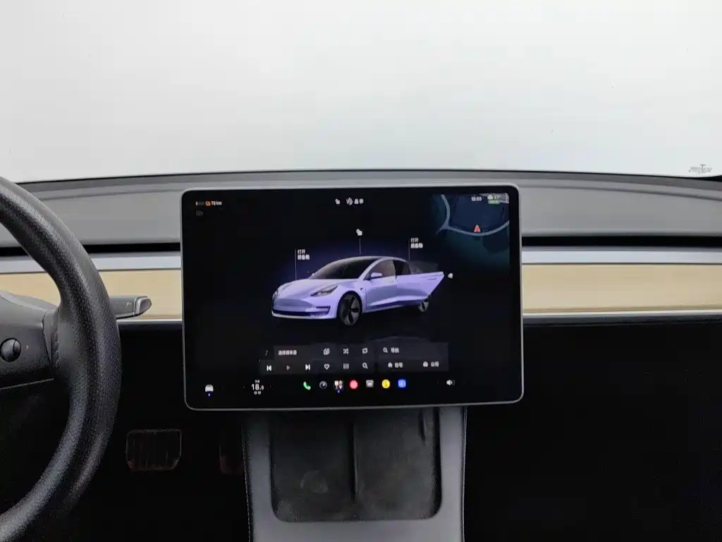 Tesla Model 3 — миниатюра 12