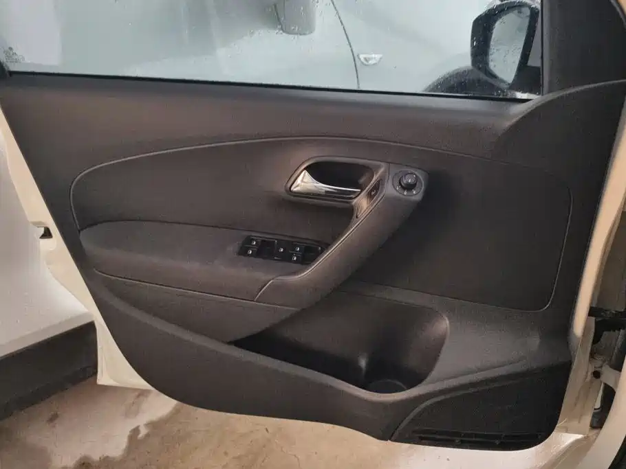 Volkswagen Polo — миниатюра 7