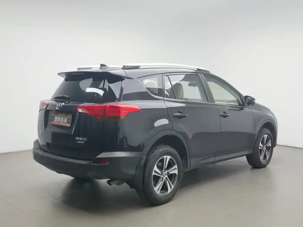 Toyota RAV4 — миниатюра 2