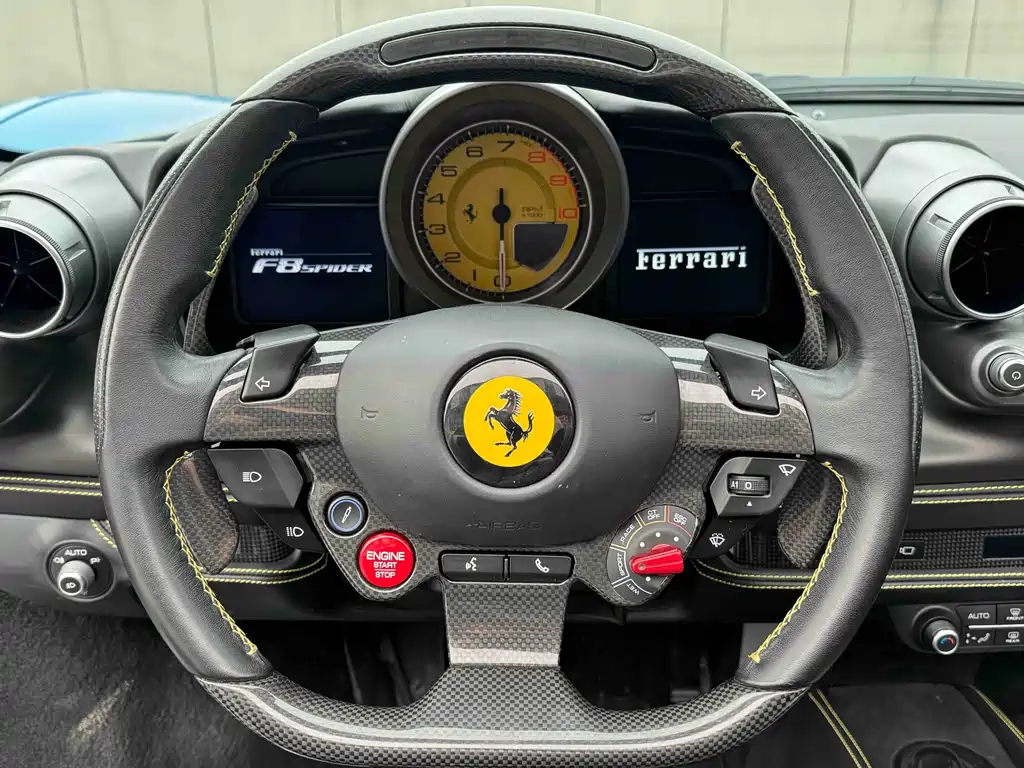 FERRARI F8