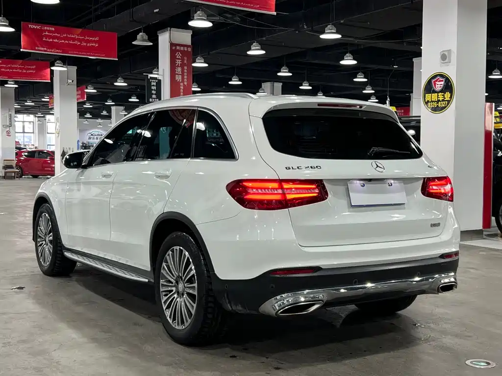 MERCEDES-BENZ GLC