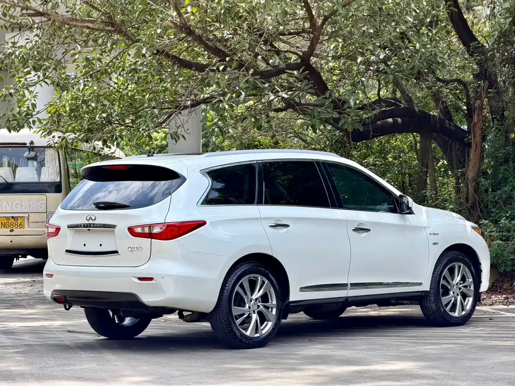 Infiniti QX60 2014 2.5 S/C Hybrid