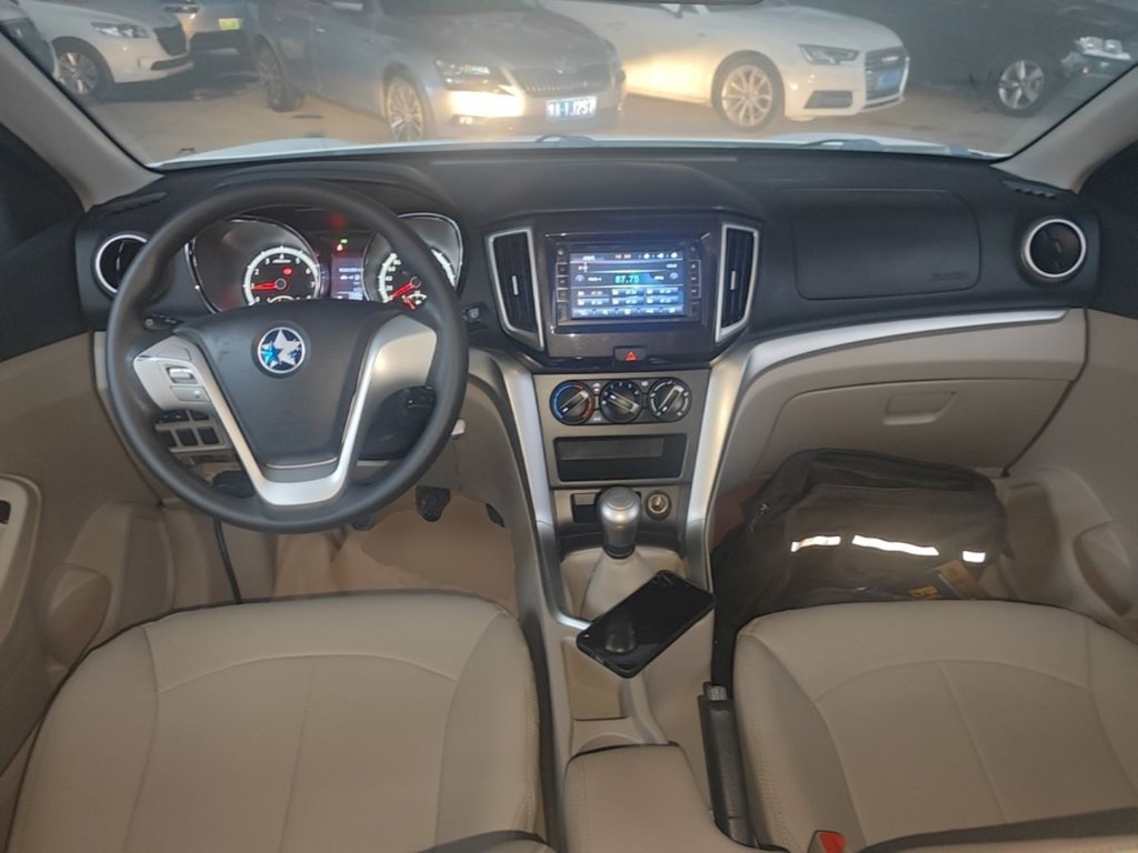 Venucia T70 — миниатюра 10
