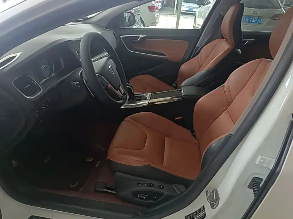 Volvo V60 — миниатюра 15