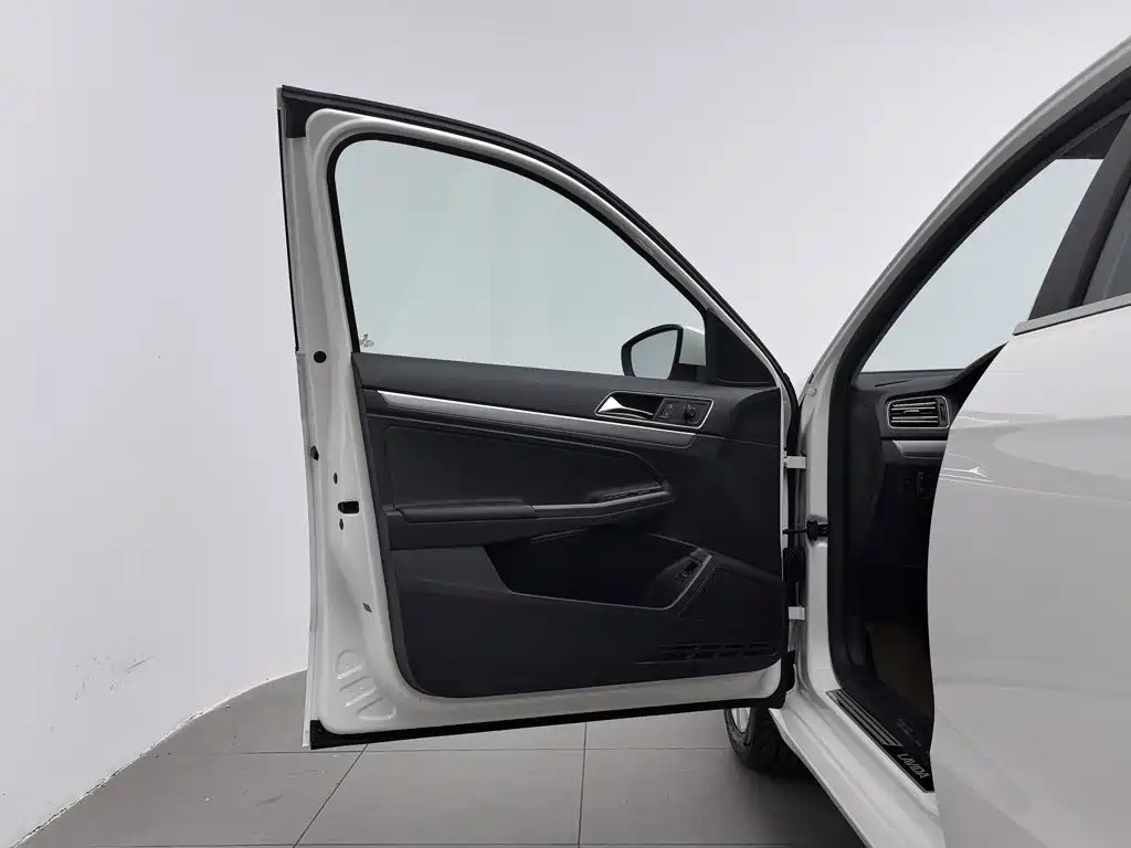 Volkswagen Lavida — миниатюра 8