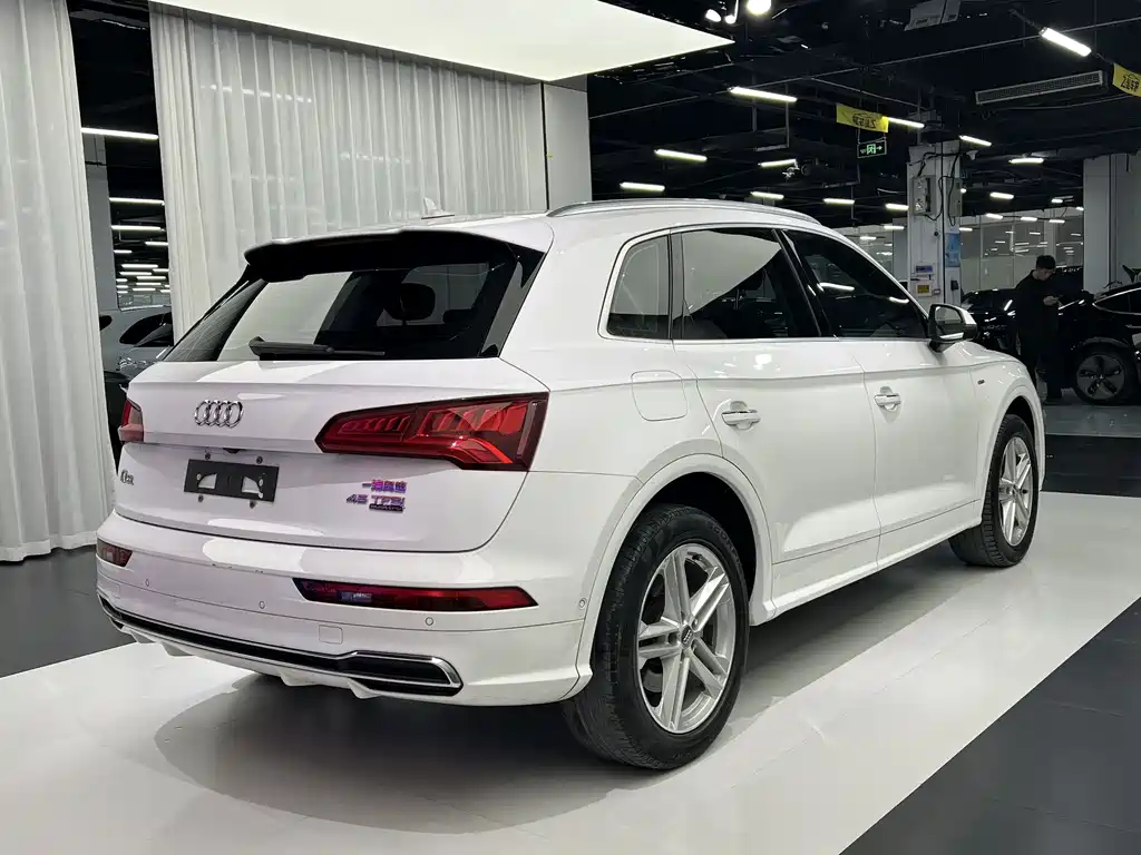 Audi Q5L 2020 45 TFSI Premium Fashion
