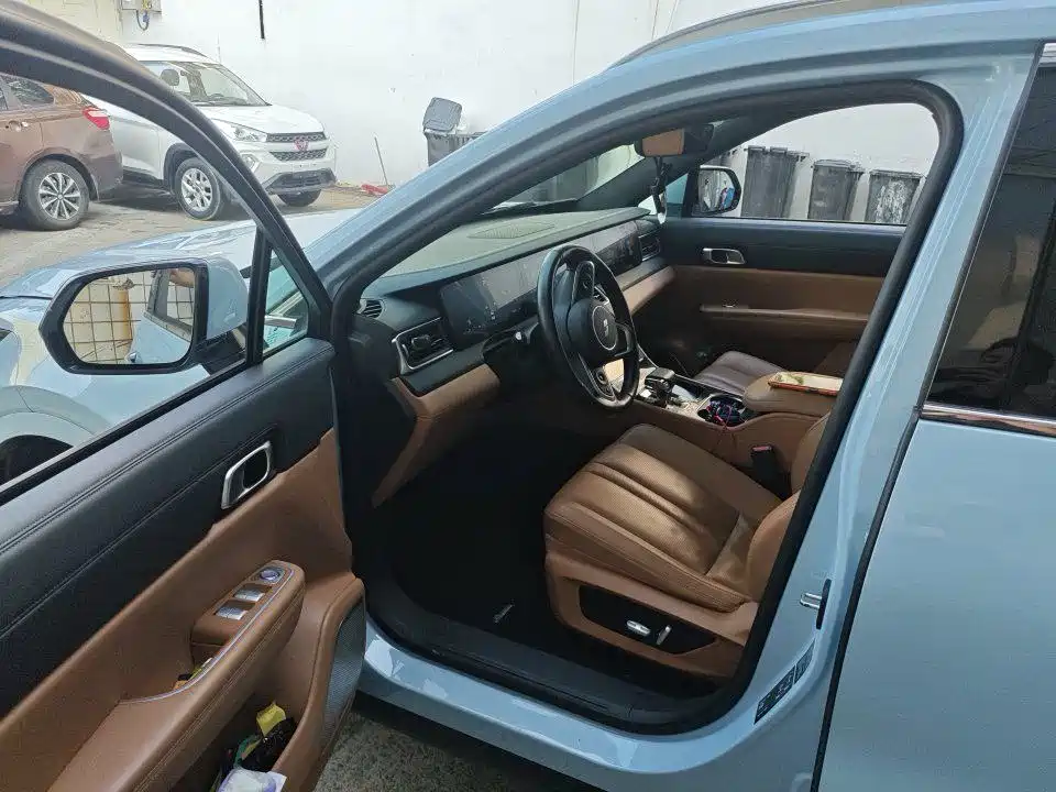 Li Auto ONE 2020 6 мест