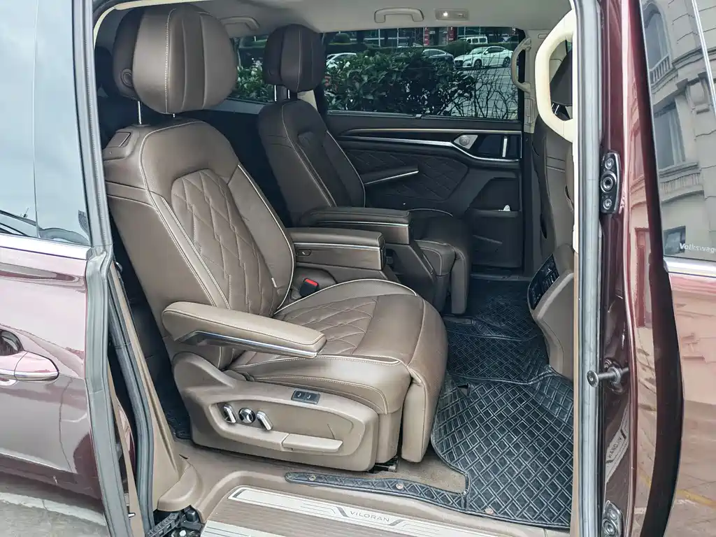 Volkswagen Viloran 2020 380TSI Luxury
