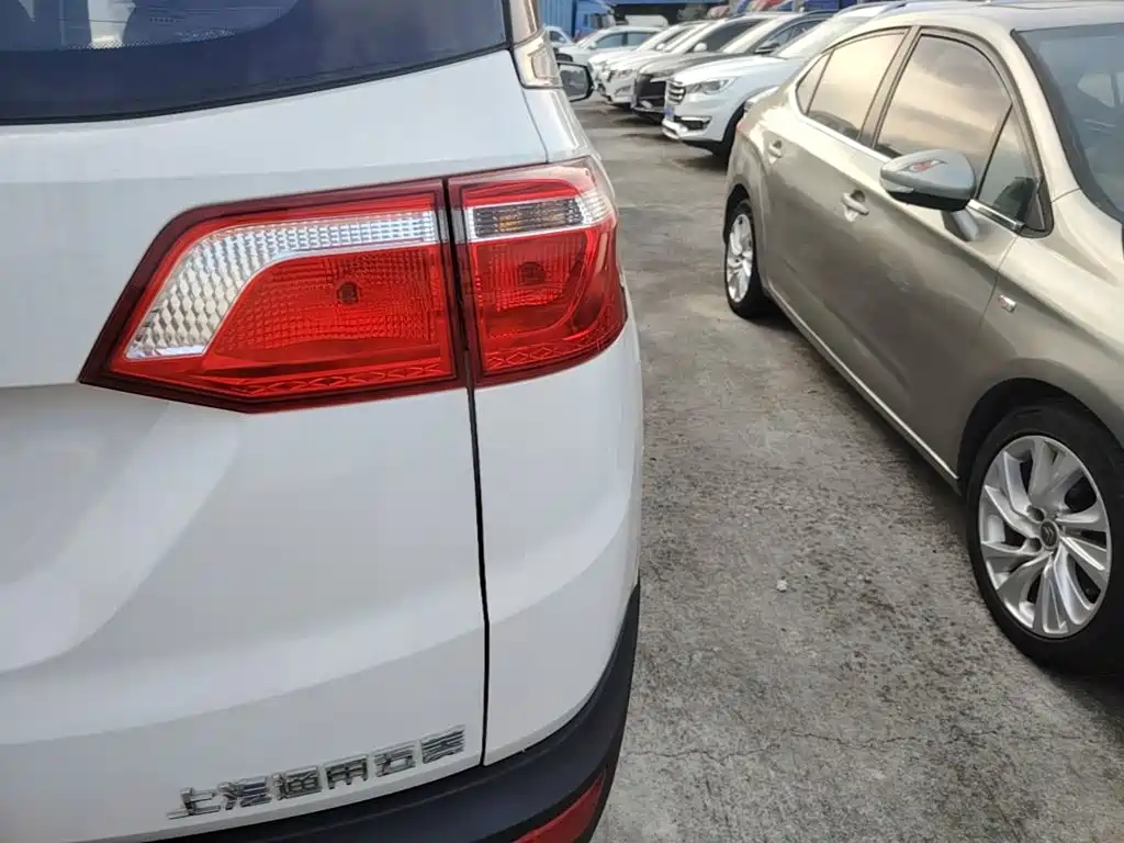 Wuling Hongguang S3 — миниатюра 8