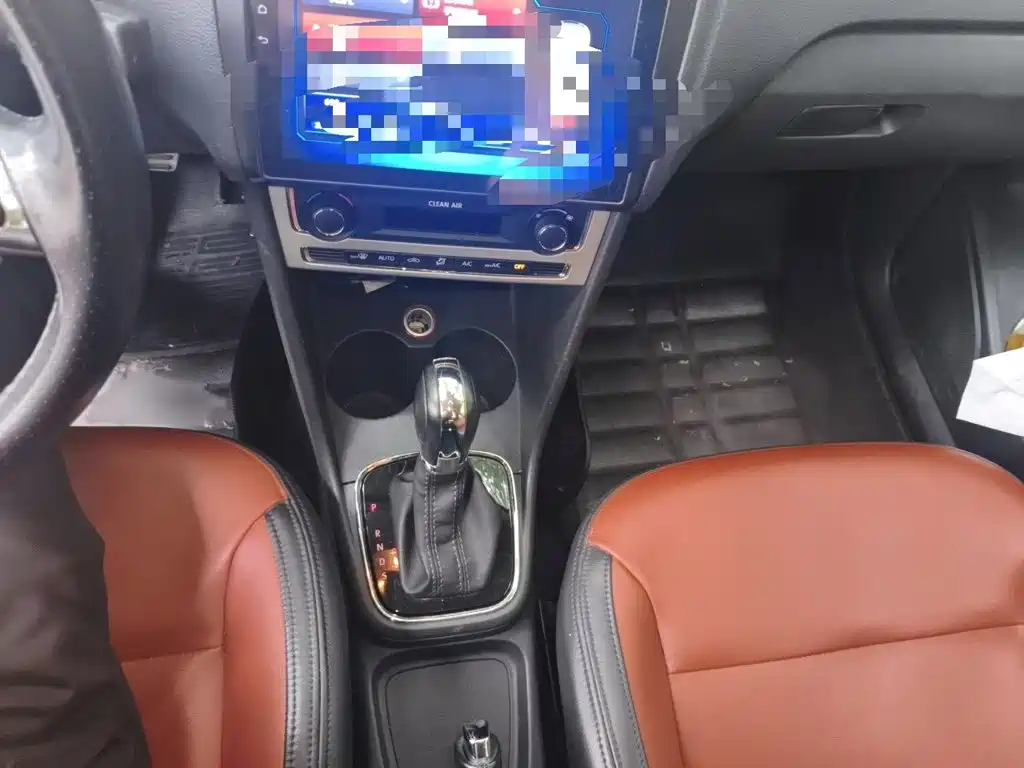 Volkswagen Polo — миниатюра 7