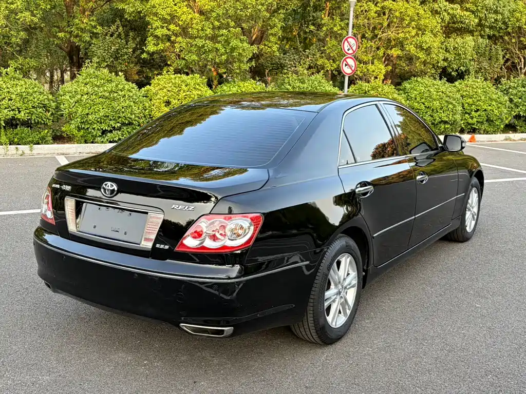 Toyota Reiz — миниатюра 15