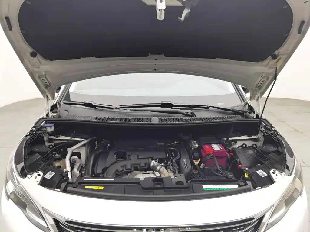 Peugeot 5008 — миниатюра 6