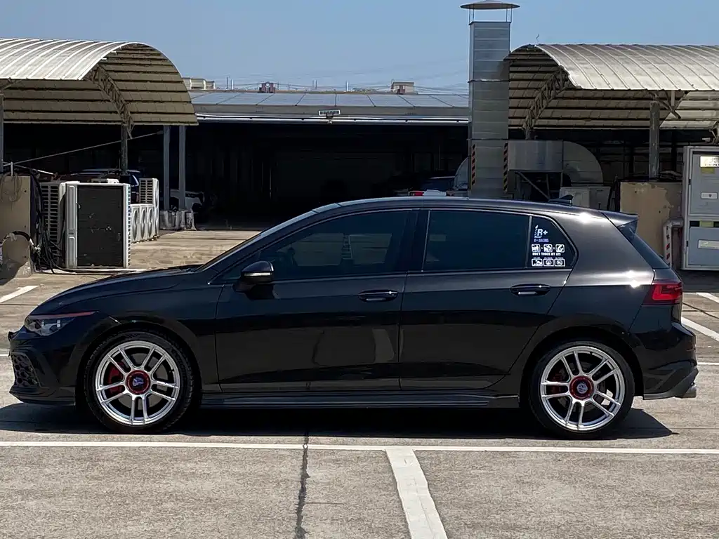 Volkswagen Golf GTI — миниатюра 4
