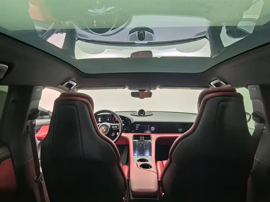 Porsche Taycan — миниатюра 16