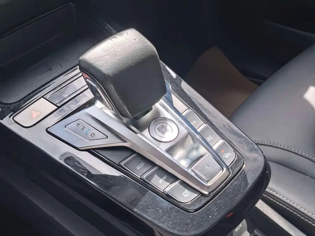 BYD Yuan EV — миниатюра 17