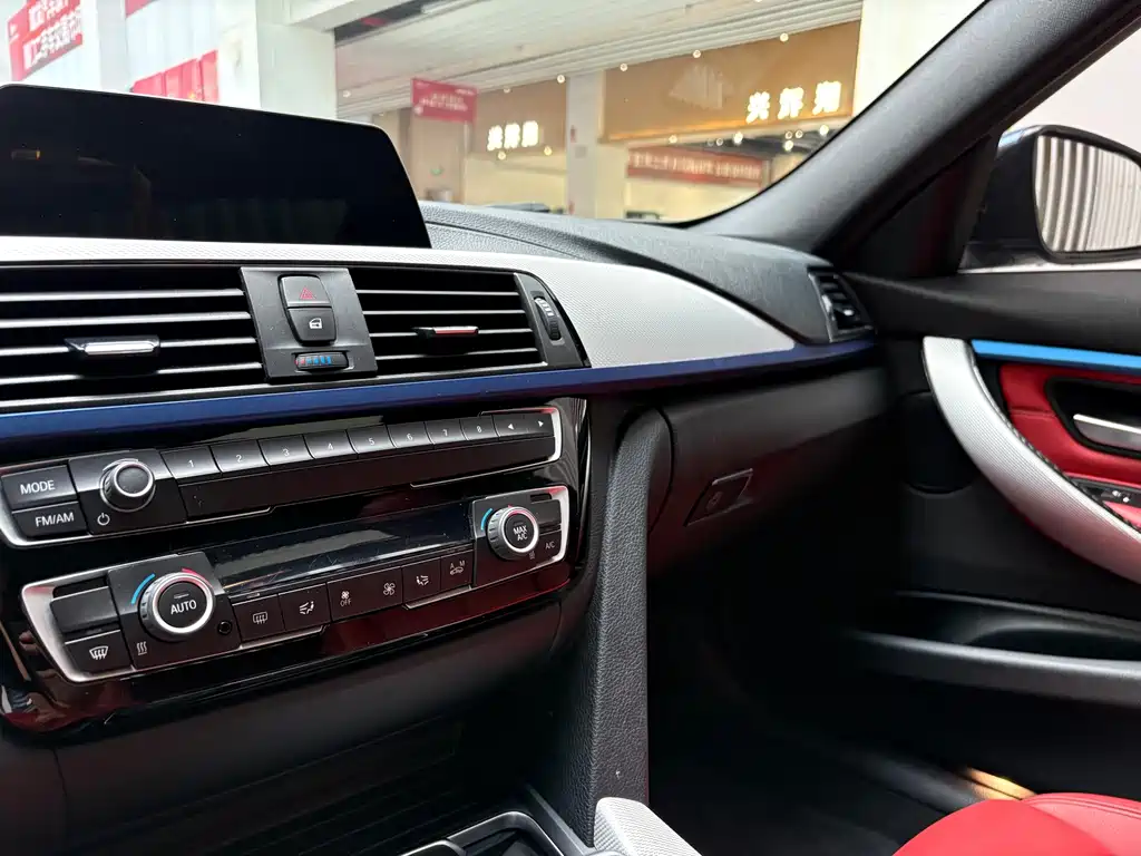 BMW 3 Series — миниатюра 8