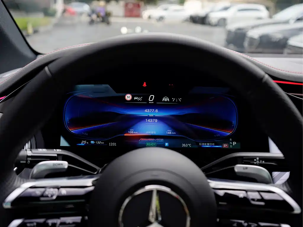 MERCEDES-BENZ EQE AMG