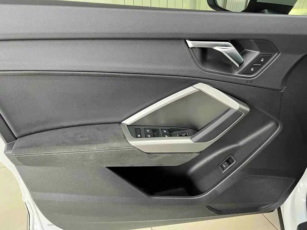 Audi Q3 — миниатюра 8