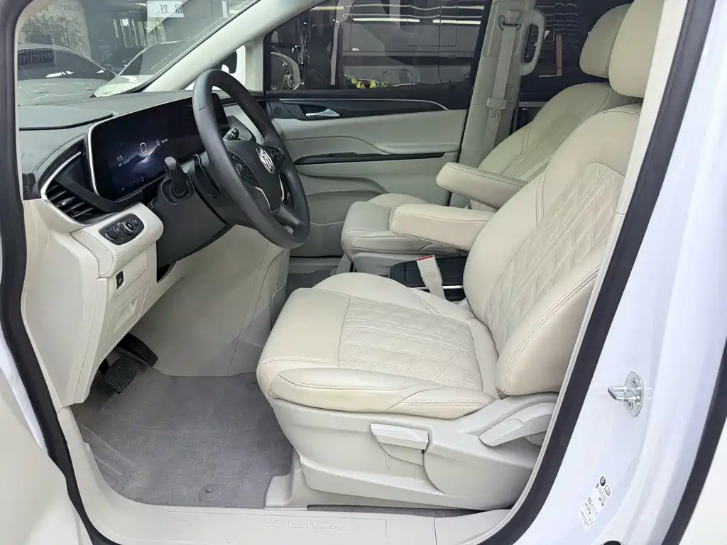 Buick GL8 — миниатюра 19