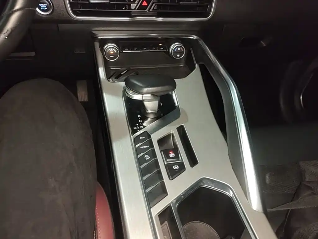 Geely Binyue — миниатюра 14