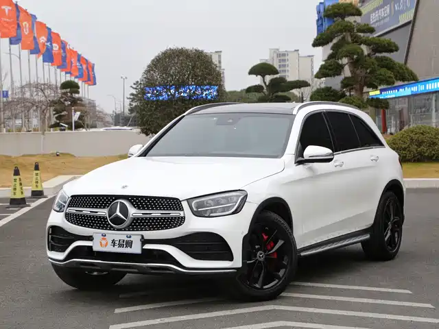 MERCEDES-BENZ GLC