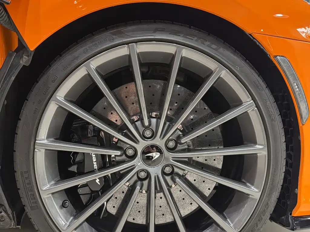 McLaren GT — миниатюра 14