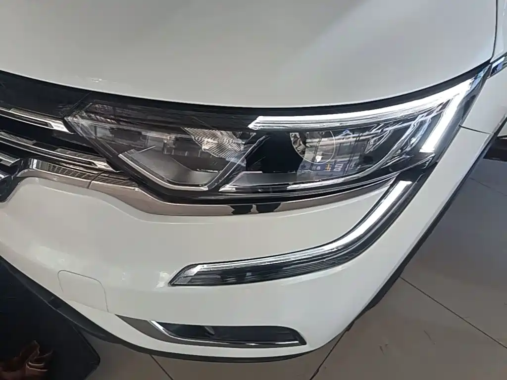 Renault Koleos — миниатюра 24